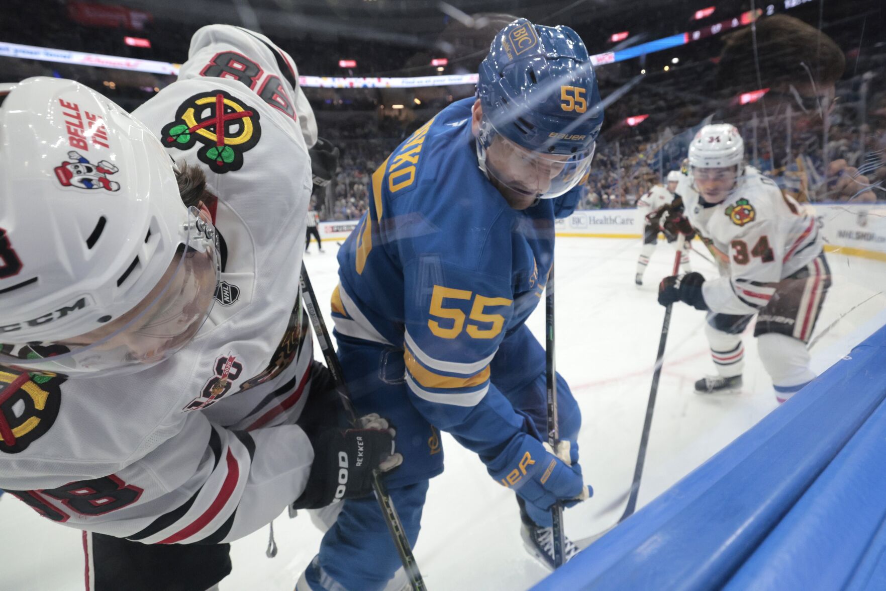 The 最新杏吧原创 Blues host Chicago Blackhawks